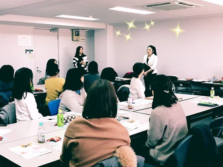 県内各地・週30教室ございます「美容と健康ヨガ教室スタジオ広島」代表。